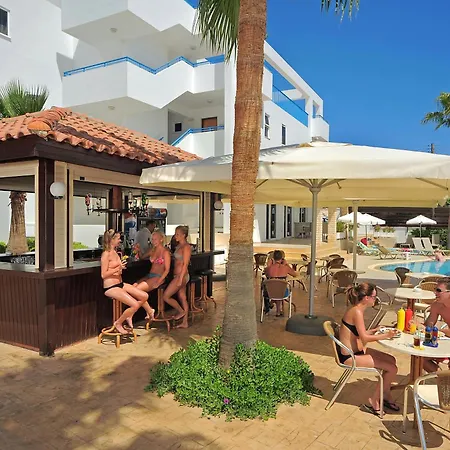 Lejlighedshotel Petrosana 3*