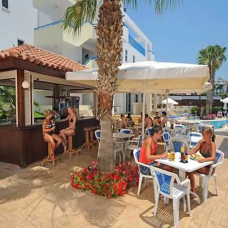 Petrosana Lejlighedshotel Ayia Napa