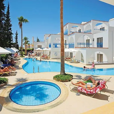 Lejlighedshotel Petrosana 3*